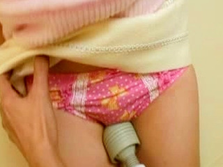 Japanese slut Yui Shirasagi wants to fuck your brains out in Tokyo